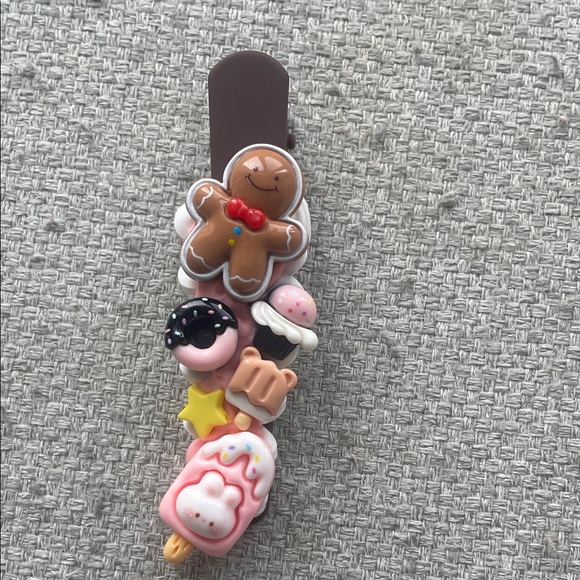 Hair Clips - Picture 4 of 7